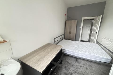 3 bedroom house to rent, 1 68 Victoria Road, Leeds
