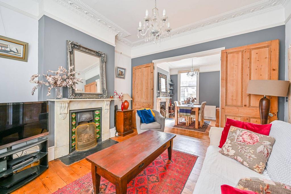 Perran Road, Tulse Hill, London, SW2 4 bed terraced house for sale £