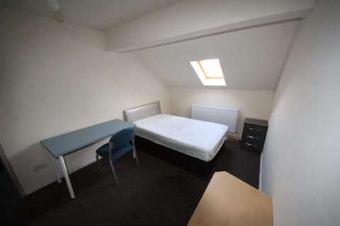 1 bedroom terraced house to rent, 2 Delph Mews, Delph Lane Leeds LS6 2HY