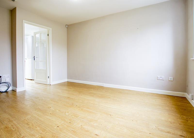 Radnor Road, Martins Heron, RG12 2 bed terraced house £2,000 pcm (£