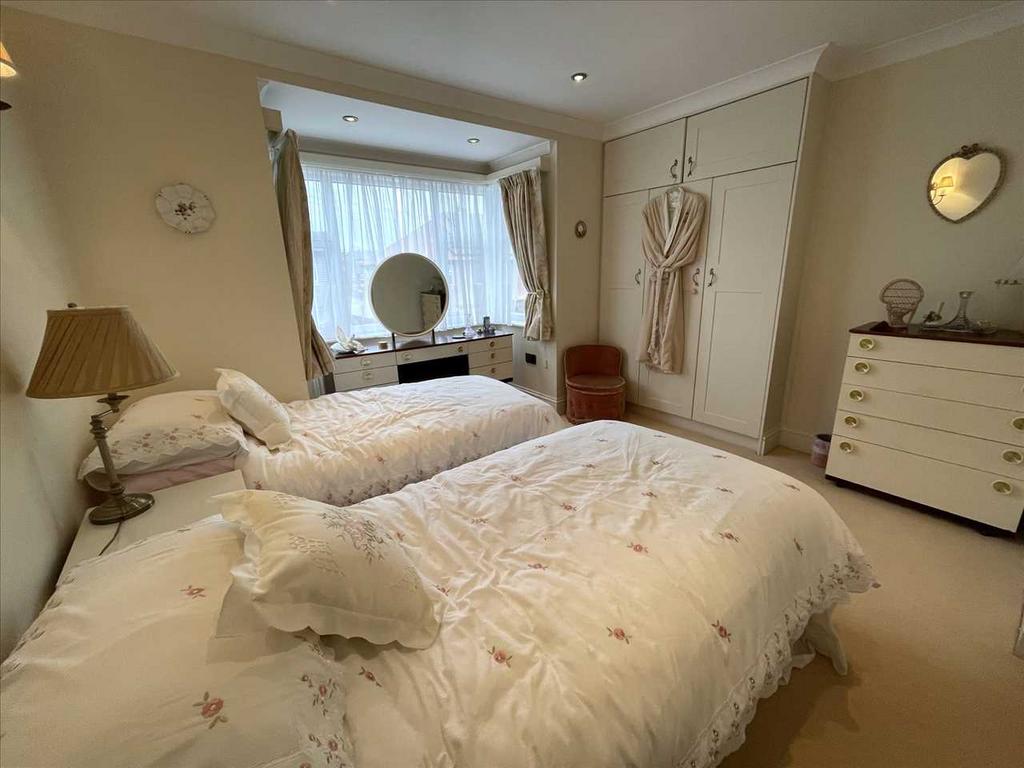 Bedroom (front)