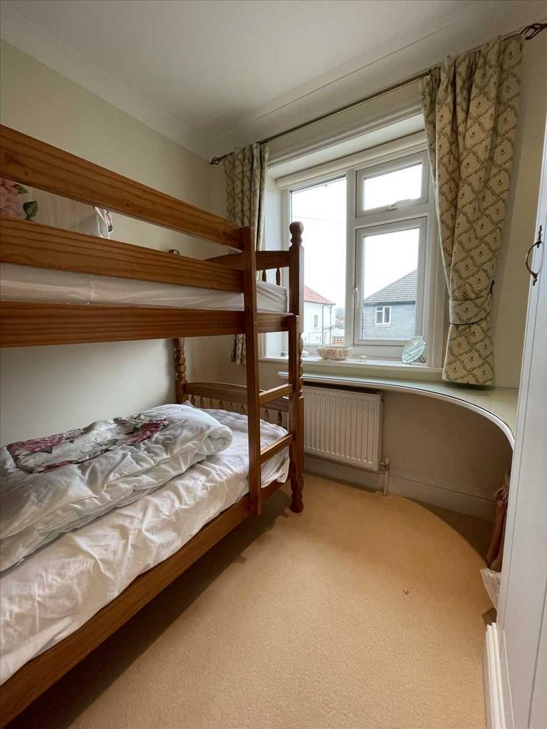 Bedroom (front)