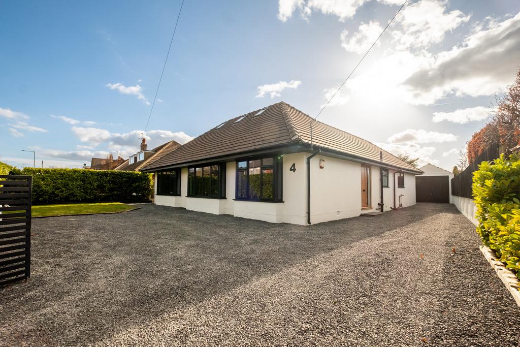 Heyhouses Lane, St Annes, FY8 5 bed detached bungalow for sale £699,999