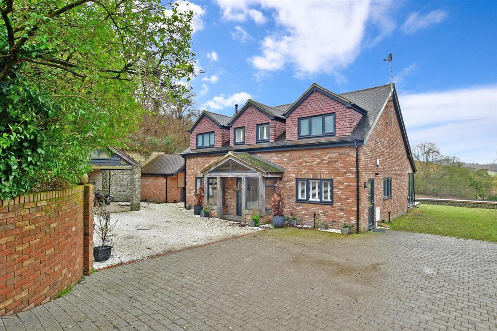 Canterbury Road, Lydden, Dover, Kent 4 bed detached house for sale £