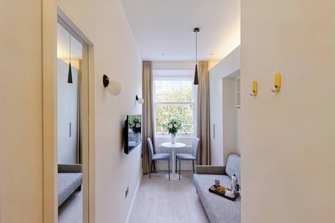 Studio to rent, 71 Linden Gardens, London W2