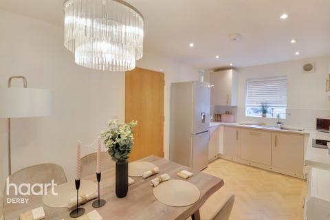 4 bedroom semi-detached house for sale - Belmont Close, Derby
