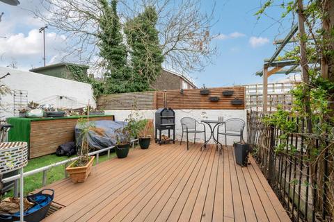 20a Oaksford Avenue, London, SE26 6AR