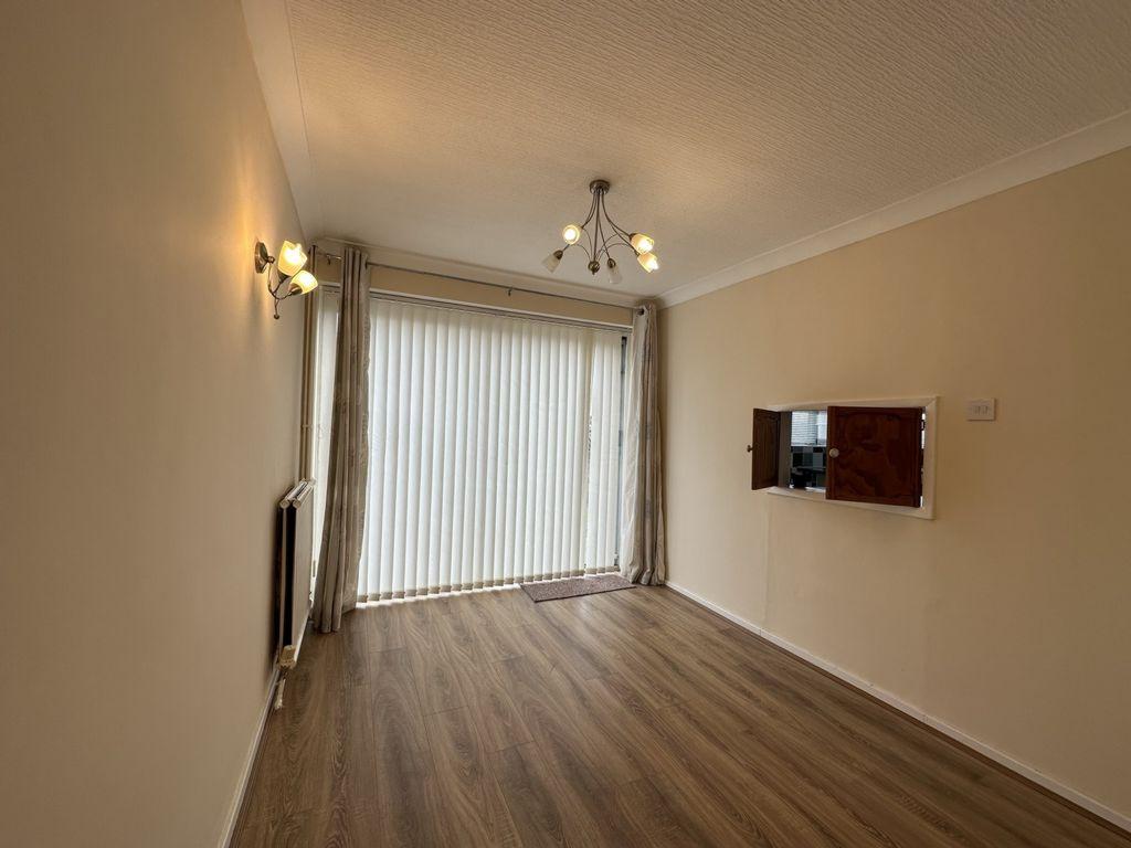 Severn Road, Oadby, LE2 3 bed semidetached house £1,275 pcm (£294 pw)