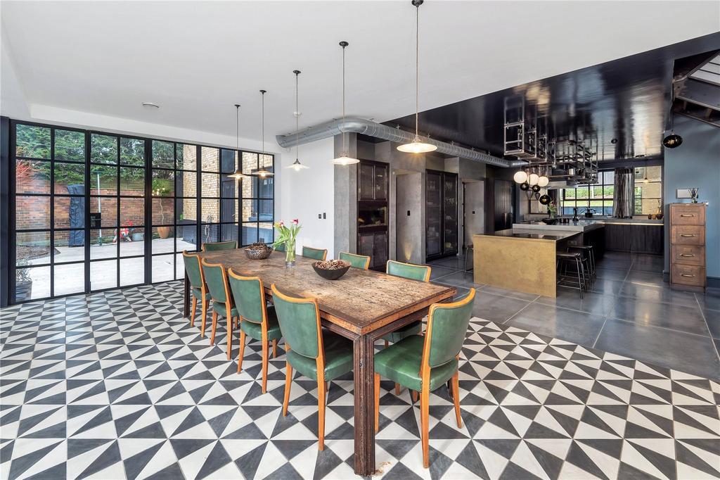 Dining/Kitchen
