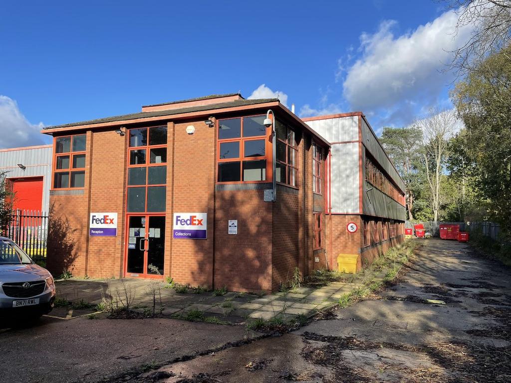 5E Dewar Close, Segensworth West, Fareham, PO15 5UB Industrial unit to