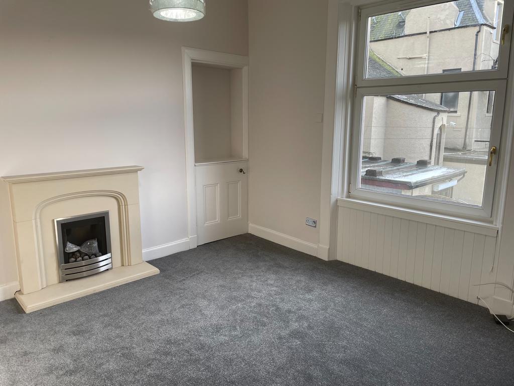 Grahams Road, Falkirk, FK1 3 bed flat £725 pcm (£167 pw)
