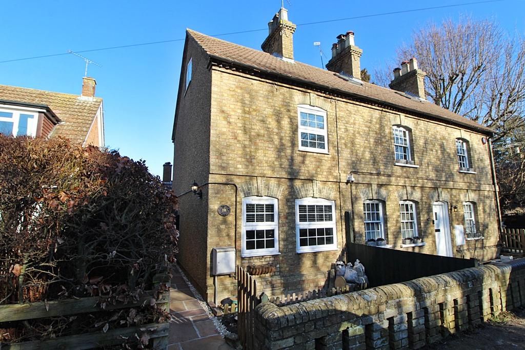 Sharpenhoe Road, BartonLeClay, Bedford, Bedfordshire, MK45 2 bed end