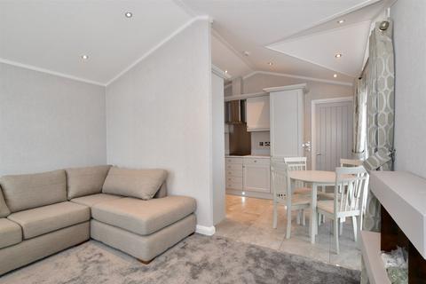2 bedroom park home for sale - The Broadway, Minster On Sea, Sheerness, Kent