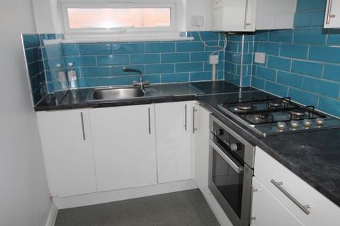 2 bedroom flat to rent, Whitworth Road, South Norwood, SE25