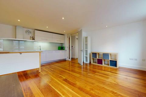 1 bedroom flat for sale, BROMELLS ROAD, CLAPHAM COMMON SW4