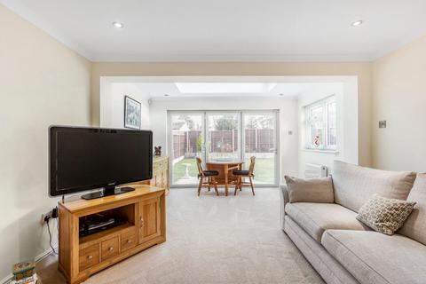 1 Fairview, Potters Bar, EN6 1ND