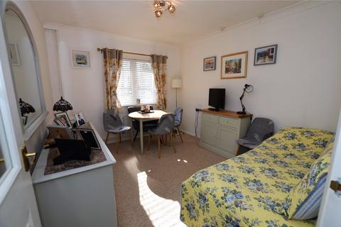 2 bedroom retirement property for sale - Oaklea Way, Uckfield, East Sussex, TN22