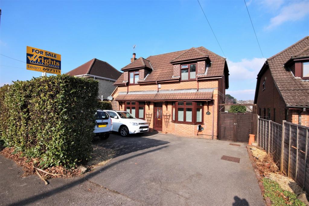 Clarendon Road, Broadstone, Dorset, BH18 4 bed detached house for sale