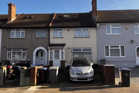 4 bedroom terraced house for sale, Review Road, Neasden, NW2