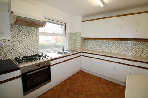 3 bedroom flat to rent, Moorlands Road, West Moors BH22