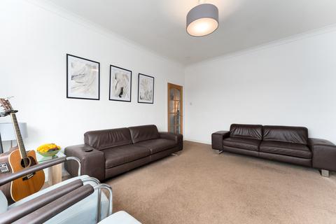 65 Lothian Drive, Clarkston, Glasgow, G76 7NA