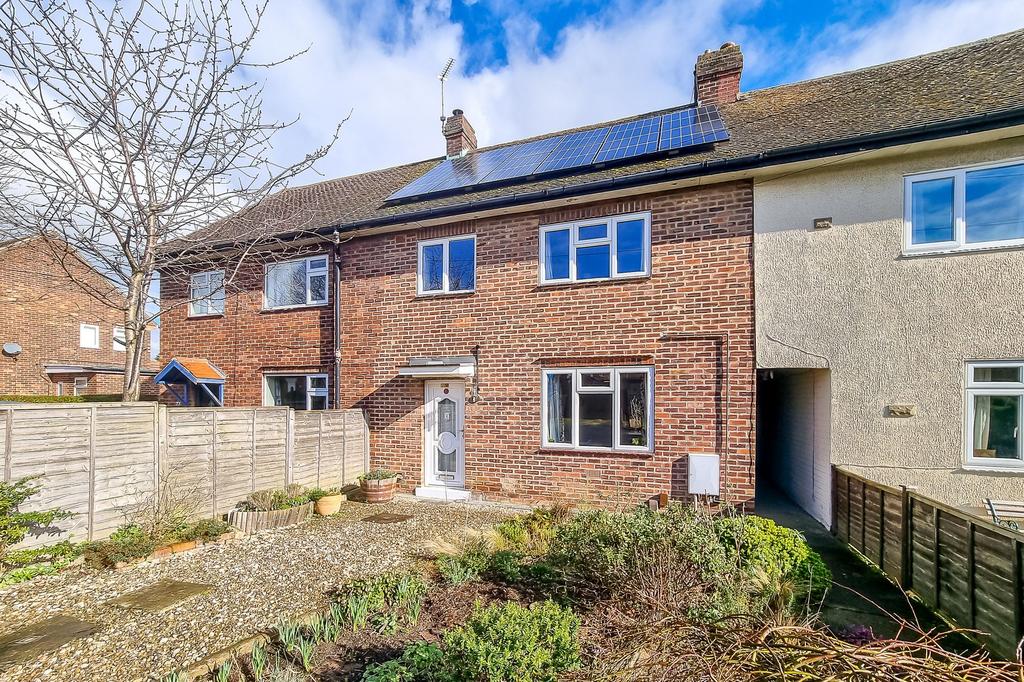 Hookstone Avenue, Harrogate, HG2 3 bed terraced house for sale £285,000