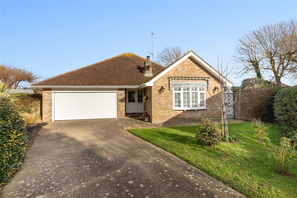 Windlesham Gardens, East Preston... 4 bed bungalow £800,000