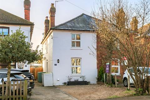 3 bedroom semi-detached house for sale - New Road, Chilworth, Guildford, GU4