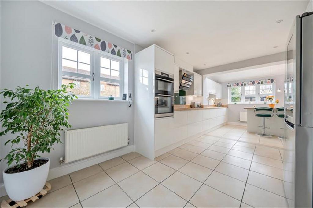 Kitchen/Breakfast Ro