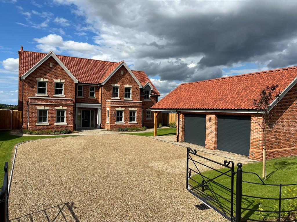 Hall Lane, East Tuddenham, Norfolk 5 bed detached house for sale £