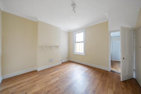 40 Buxton Road, Thornton Heath, CR7 7HG