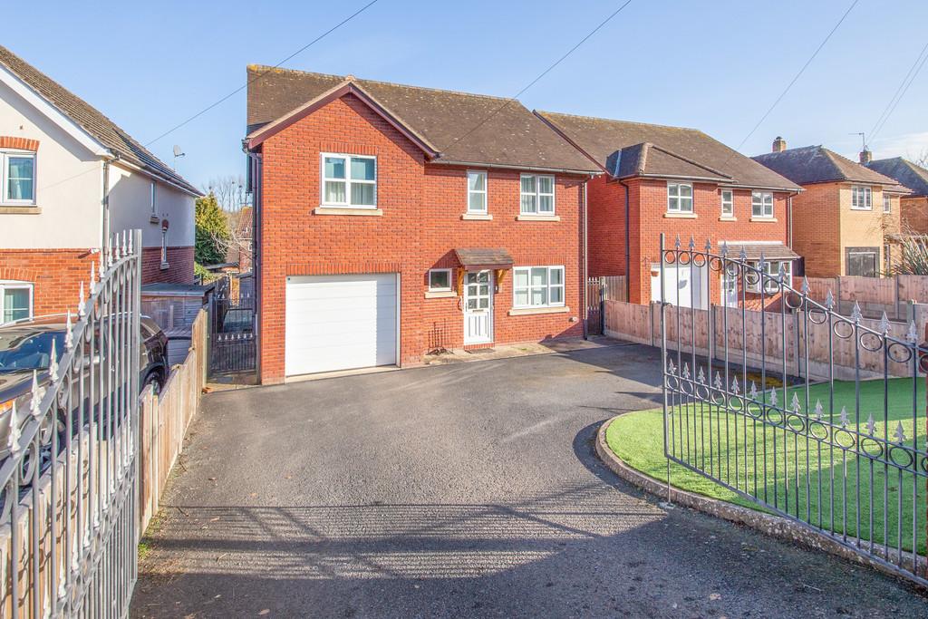 Tenbury Wells, Worcestershire, WR15 8DA 4 bed detached house for sale