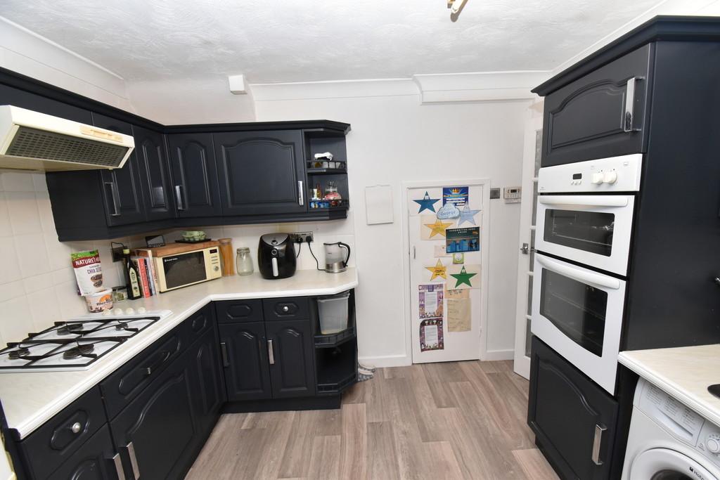 Oak Grove, Northallerton 2 bed end of terrace house £165,000