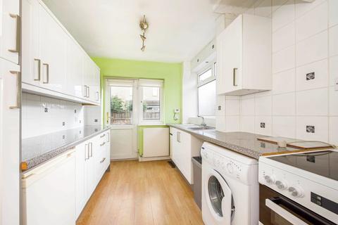 12 Raymond Close, Colnbrook, Slough, SL3 0PR