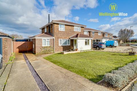 6 Tower Close, Bassingbourn, Royston, SG8 5JX