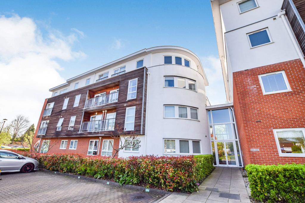 Romana Square, Timperley, Altrincham, Cheshire, WA14 2 bed apartment