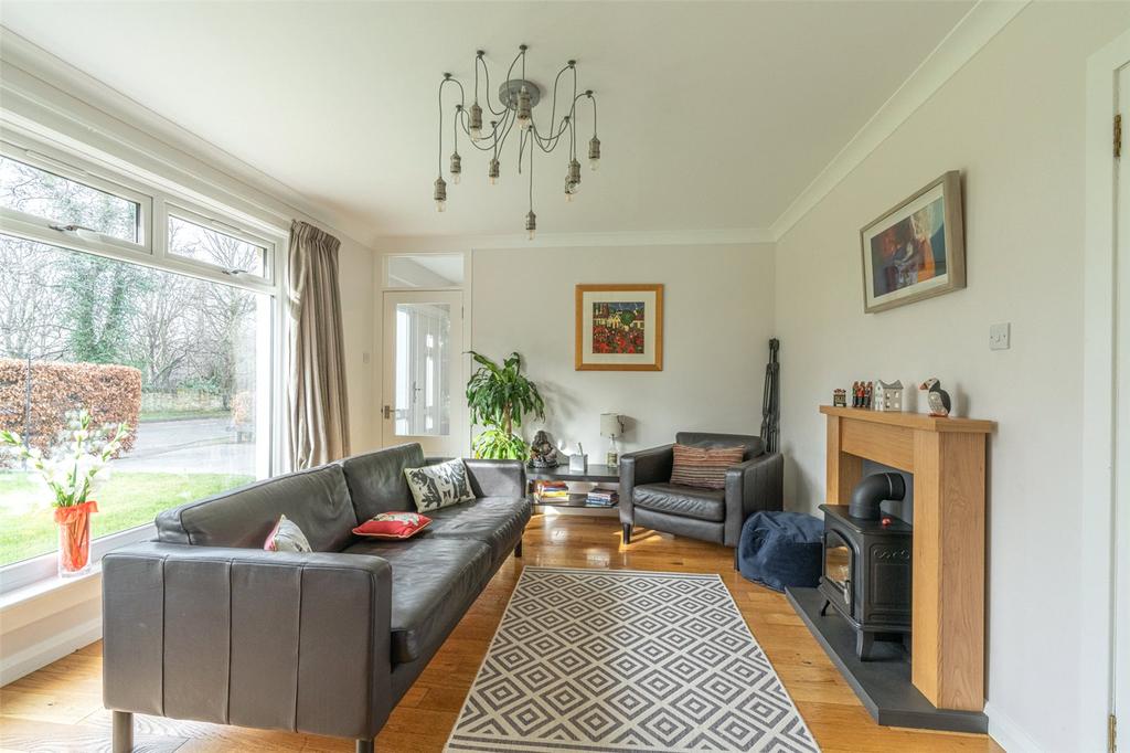 7 Dean Road, Longniddry, East... 4 bed detached house £385,000