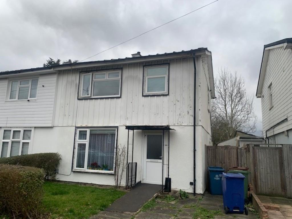 Carmelite Road, Harrow Weald 3 bed semidetached house for sale £400,000