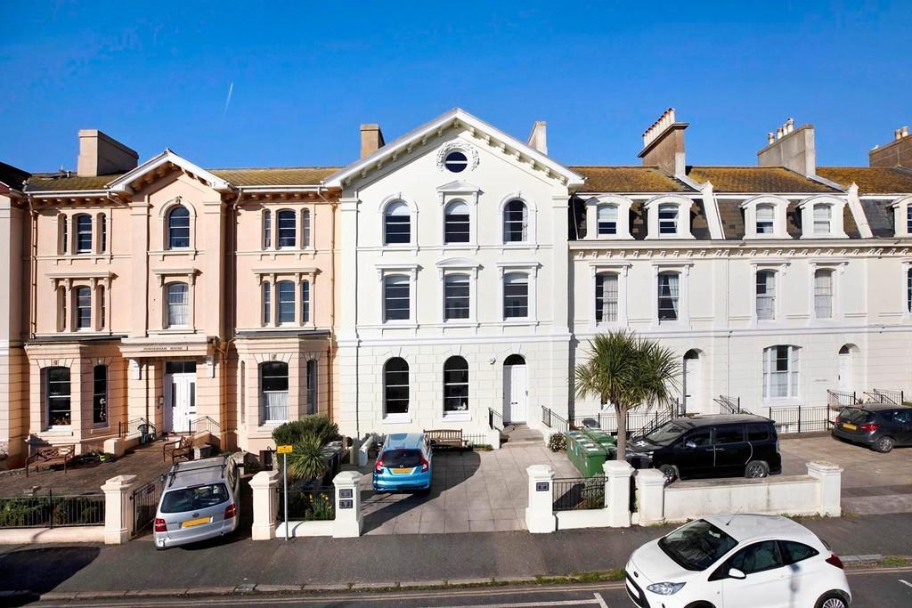 Powderham Terrace, Teignmouth 2 bed apartment for sale £195,000