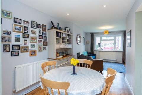 1 Dodds Park, Brockham, Betchworth, RH3 7LD