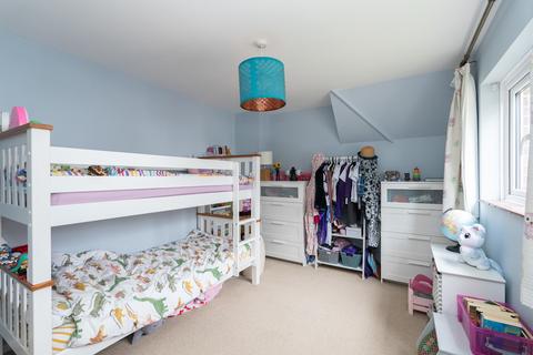1 Dodds Park, Brockham, Betchworth, RH3 7LD