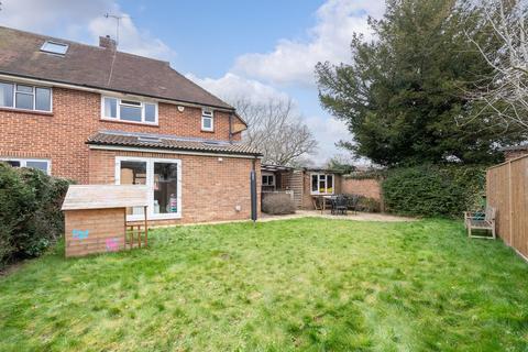 1 Dodds Park, Brockham, Betchworth, RH3 7LD