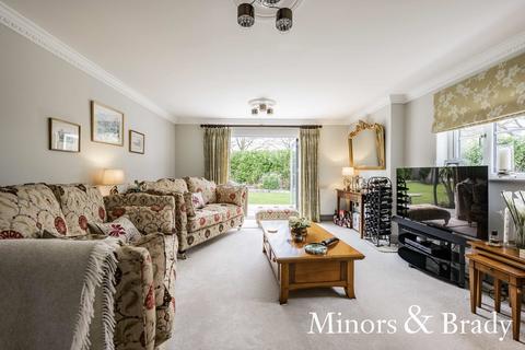 5 Church View Close, Griston, Thetford, IP25 6US