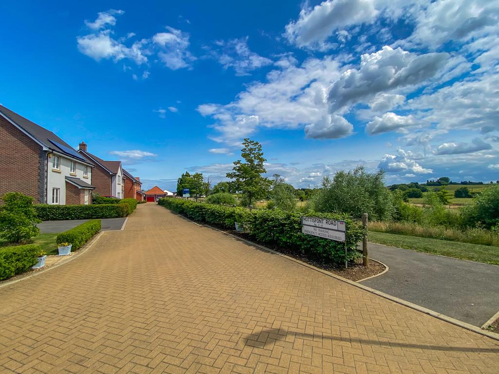 Mottisfont Road, Monksmoor, Daventry... 4 bed detached house £440,000