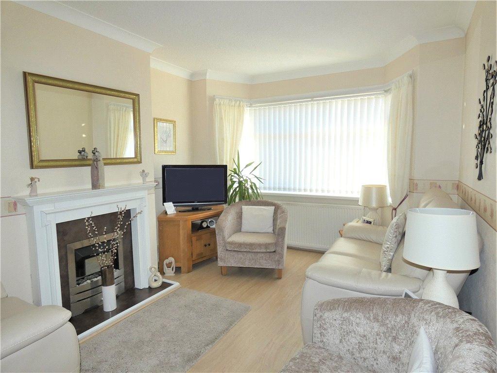 Sandhurst Avenue, Bispham, Blackpool 3 bed semidetached house £150,000