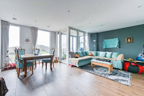 3 bedroom flat for sale - Perceval Square, Harrow, HA1