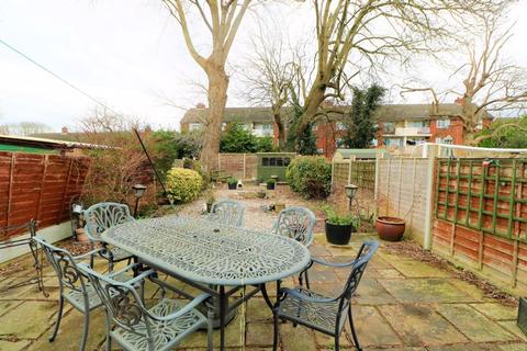 95 Daw End Lane, Rushall, Walsall, WS4 1JP
