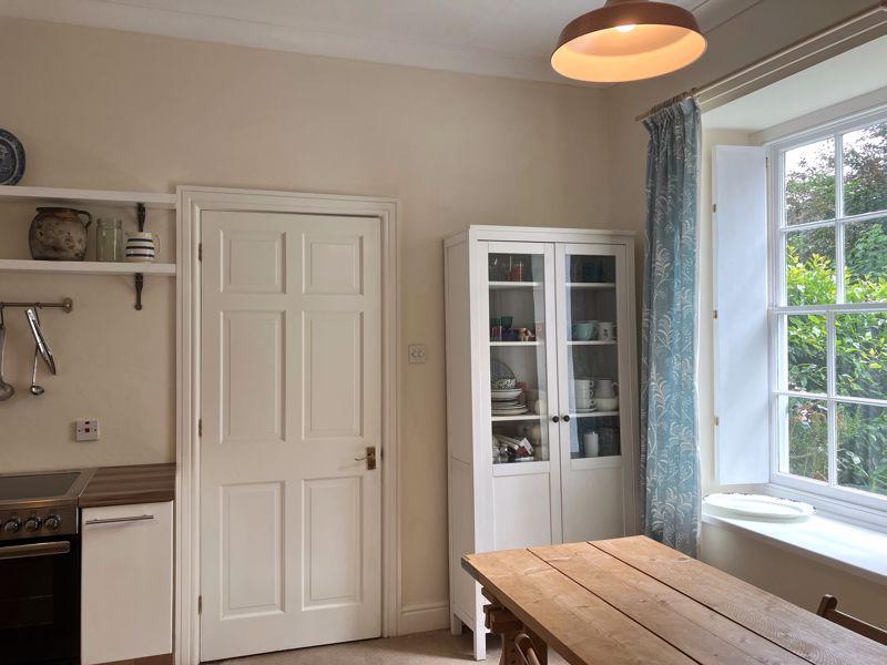 Kitchen / Dining...