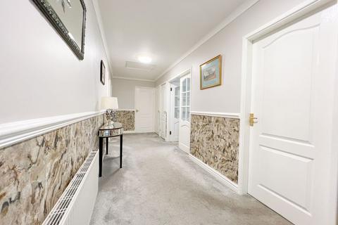 68 Aldridge Road, Streetly, Sutton Coldfield, B74 3TS