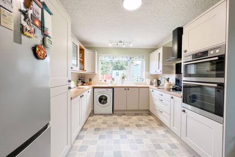 68 Aldridge Road, Streetly, Sutton Coldfield, B74 3TS